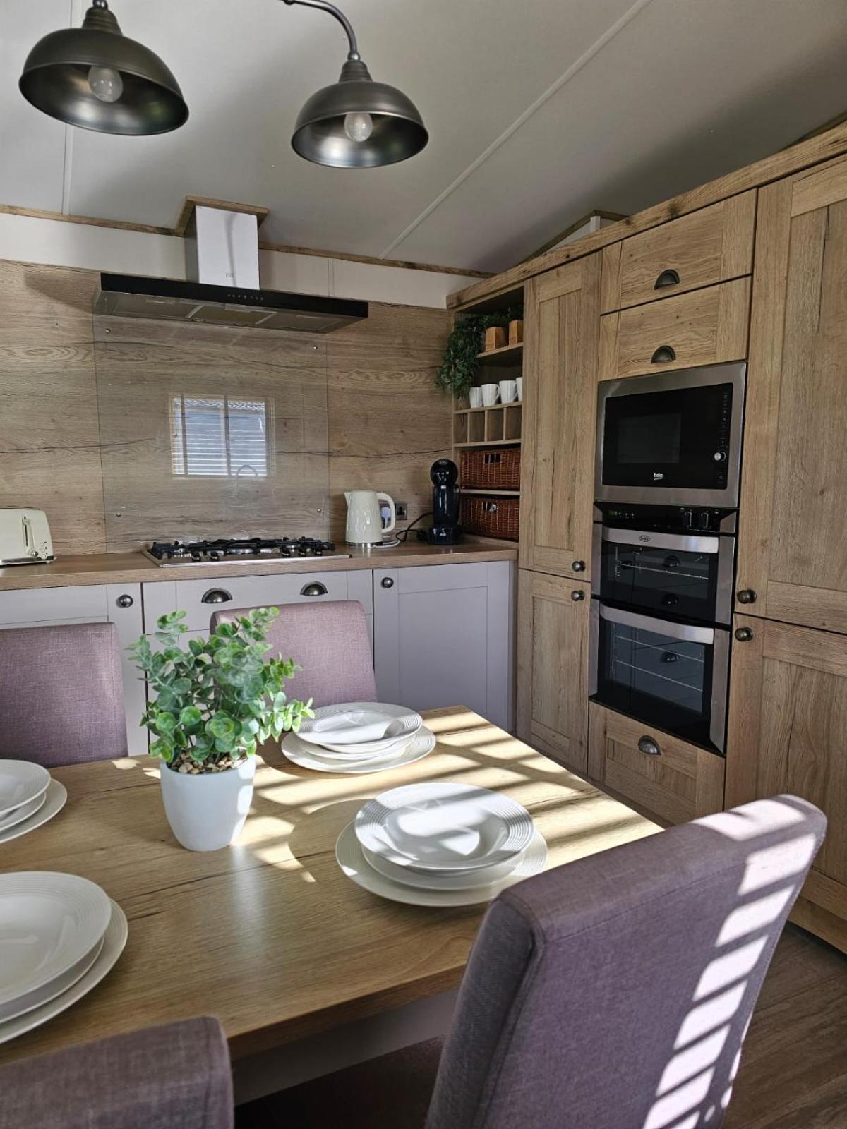 Premium 2 Bedroom Caravan With Free Wifi هونستنتون المظهر الخارجي الصورة